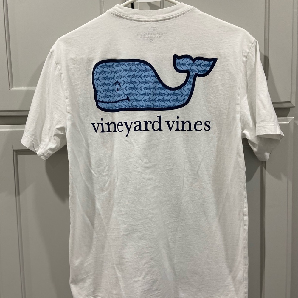 Vineyard Vines Men’s XS white blue whale T-shirt cotton never worn